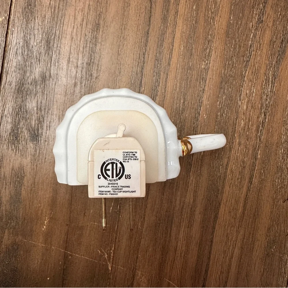 Avon Vintage Porcelain Floral Teacup Wall Lamp Night Light White Pink Gold